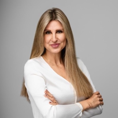 Porträt Sandra Kolarik, LL.M.
